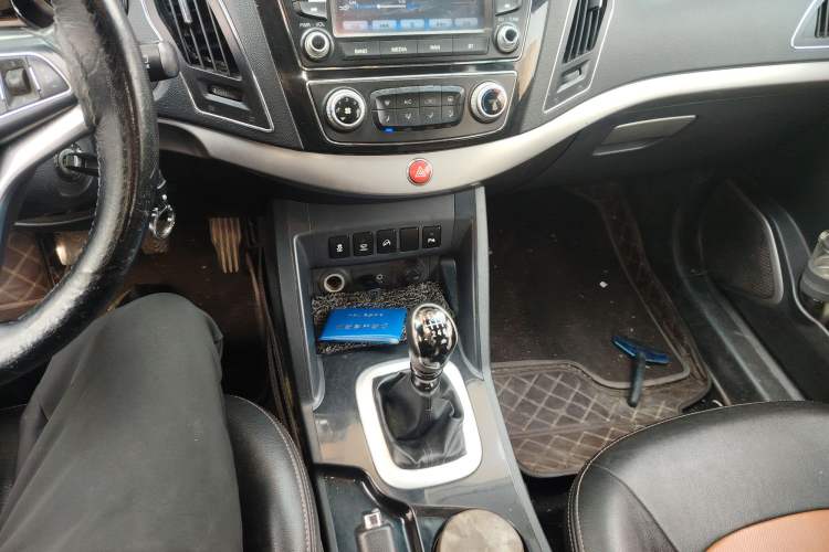 Used JAC Group Refine S5 2013 2.0T Manual Luxury Edition