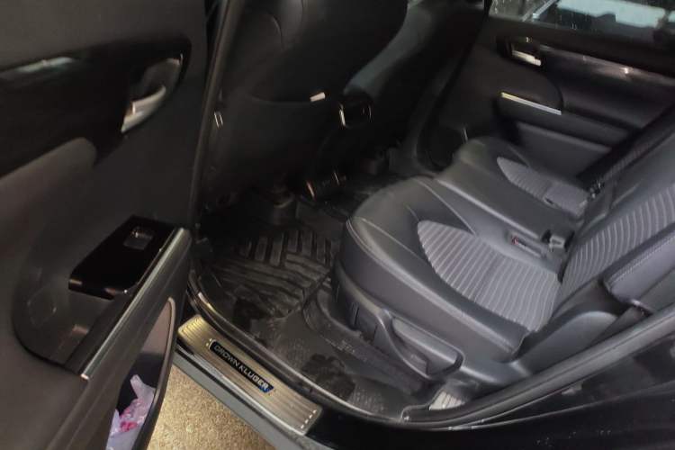 Used Toyota Crown Kluger 2021 2.5L HEV Four-Wheel Drive Luxury Edition Left Rear Seat