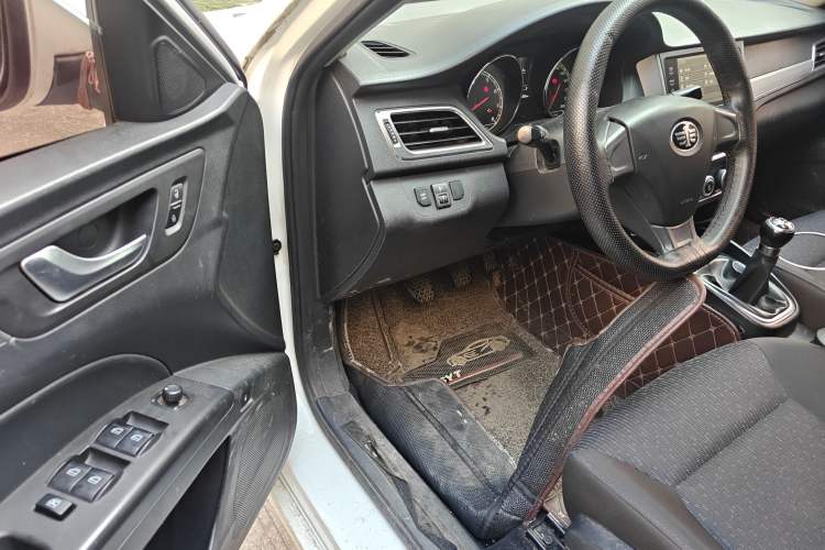 Used Bestune B30 2016 1.6L manual Comfort trim level
