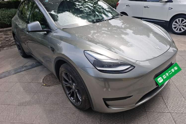 Used Tesla Model Y 2023 Rear-Wheel-Drive Version
