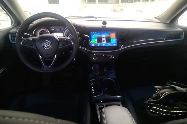 Used Buick Verano 2017 Sedan 15S Automatic Entry Model Center Console