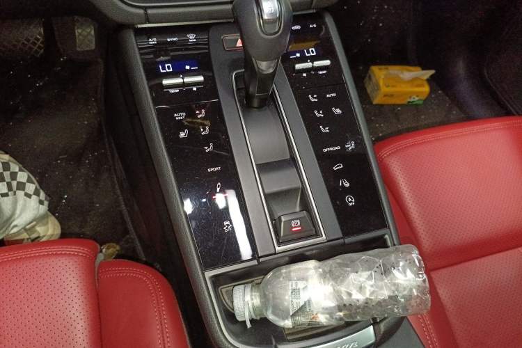 Used Porsche Macan 2023 Macan 2.0T Gear Lever