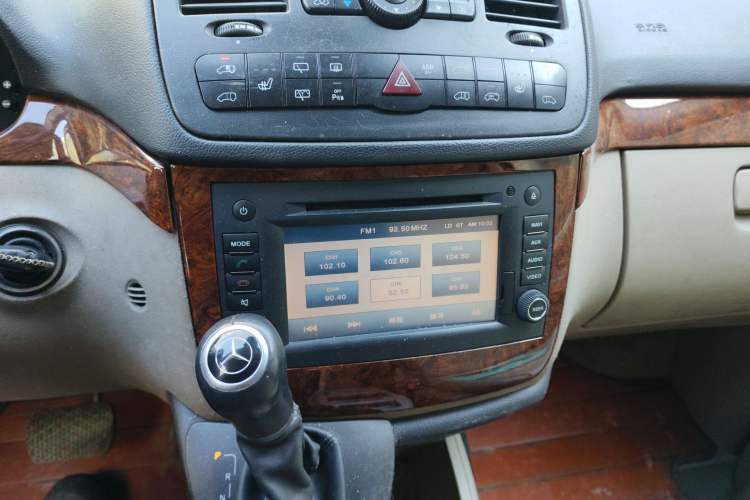 Used Mercedes-Benz Viano 2011 2.5L Navigator Edition