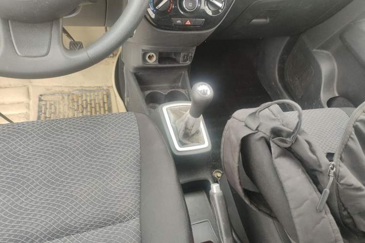 Used CHANGAN OSHAN Olisway 2013 1.2L Manual Elite Model Gear Lever