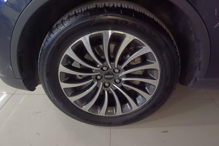 Used Lincoln Aviator 2022 3.0T V6 Four-Wheel Drive Luxury Edition Exterior 4