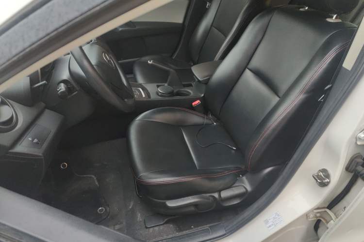 Used Mazda Mazda 3 2015 Sedan 1.6L Automatic Comfort Model