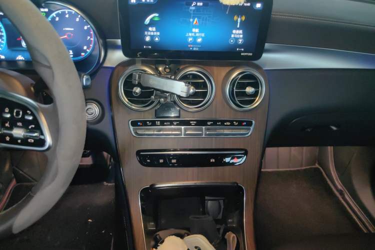 Used Mercedes-Benz GLC 2021 GLC 300 L 4MATIC Dynamic Model Audio And AC Panel