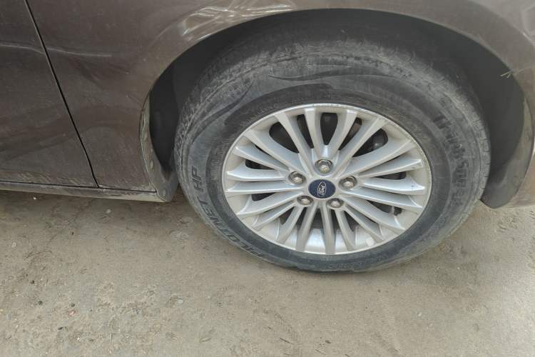 Used Ford Escort 2015 1.5L Automatic Comfort Edition
