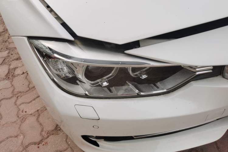 Used BMW 3 Series 2015 316Li Fashion Model
