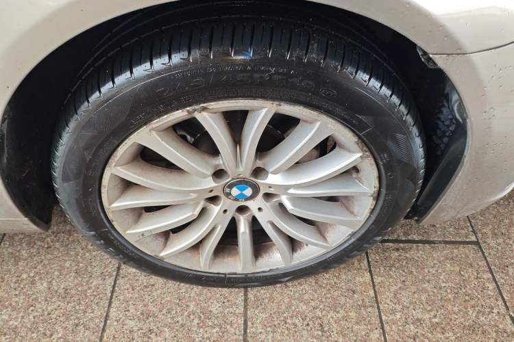 Used BMW 5 Series 2014 525Li Luxury Design Package
