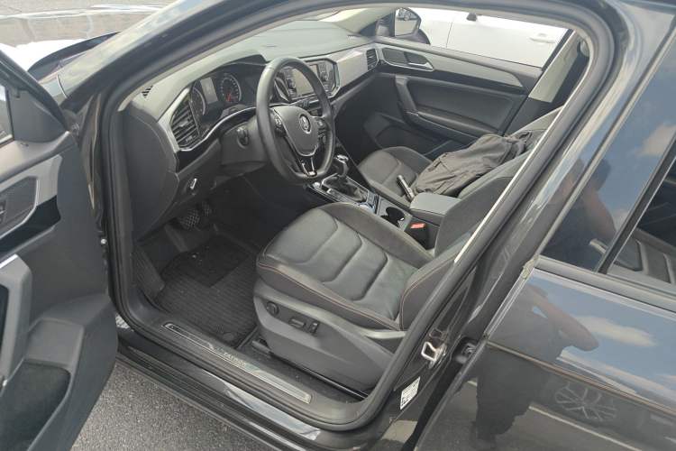 Used Volkswagen Tayron 2019 330TSI Two-Wheel Drive Luxury Model China VI Standard
