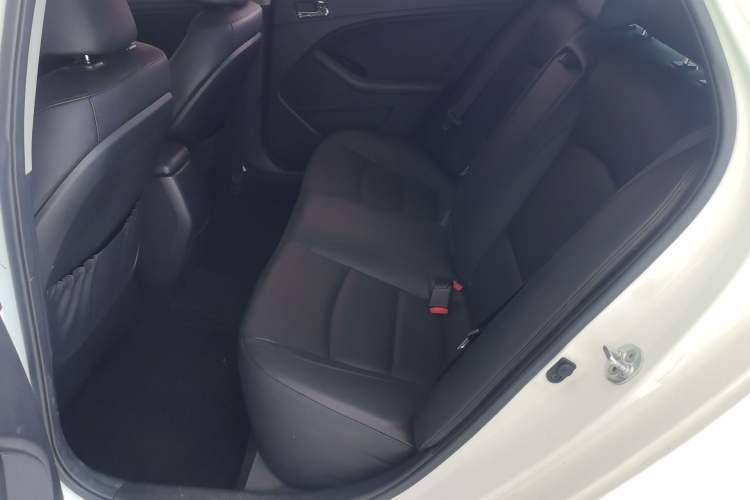 Used Kia K5 2015 2.0L Automatic LUX