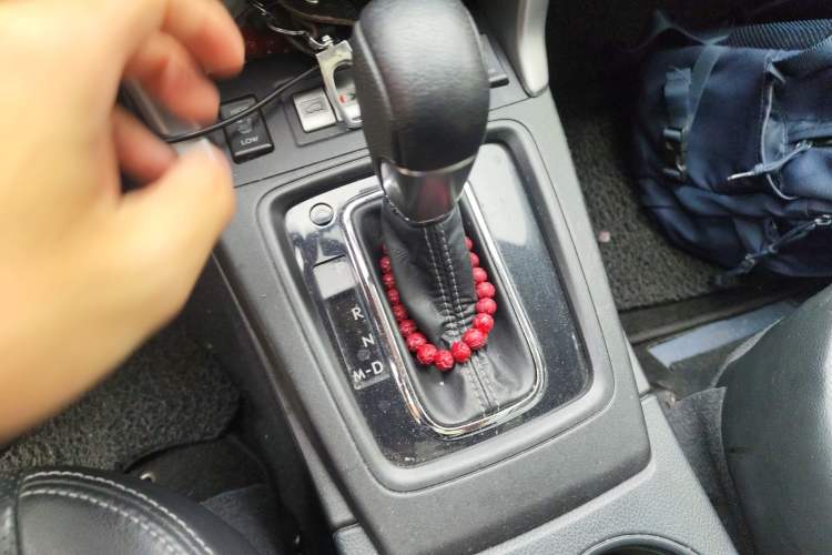 Used Subaru Forester 2013 2.5i Automatic Prestige Edition Gear Lever