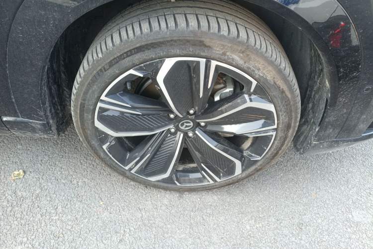 Used Mazda EZ-60 2025 Model Range-Extended 200 Max
