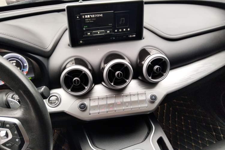 Used Wey VV7 2019 Upgraded Model 2.0T Ultra-Luxury Version China V Standard