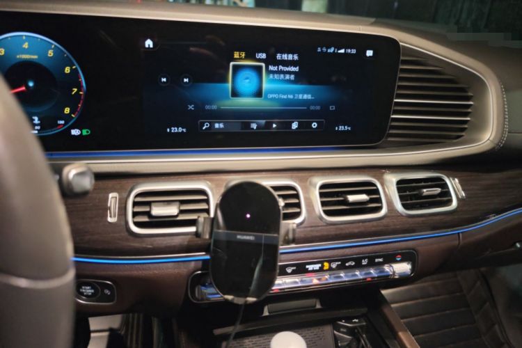 Used Mercedes-Benz GLE 2020 Restyled GLE 350 4MATIC Fashion Edition Audio And AC Panel