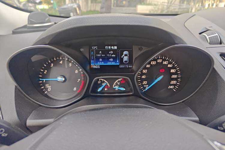 Used Ford Kuga 2015 2.0L GTDi Four-Wheel-Drive Sport Model