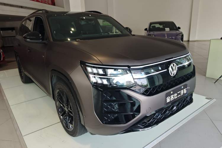 Used Volkswagen Teramont 2025 Tiguan Pro 450TSI Four-Wheel Drive Summit Edition Front Right 45 Deg