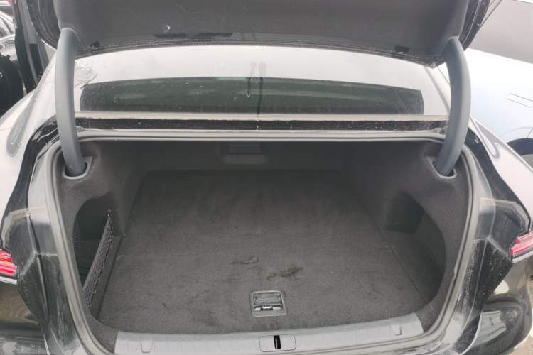 Used VOYAH PASSION 2024 PHEV Four-Wheel Drive Ultra-Long Range Flagship Model Trunk