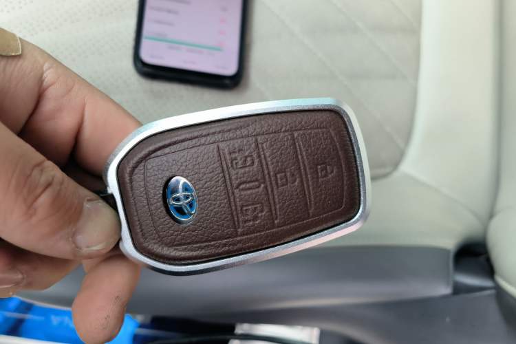 Used Toyota SIENNA 2021 2.5L Hybrid Comfort Edition