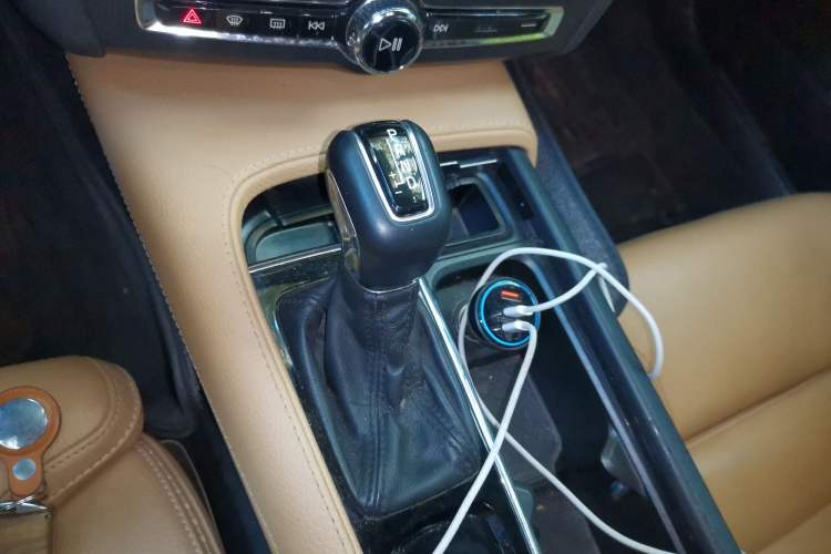 Used Volvo V90 2017 Cross Country T5 AWD Smart Range Edition