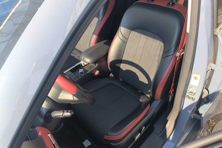 Used ORA Good Cat GT 2022 Mulan Edition 480km Long-Range续航 Left Front Seat