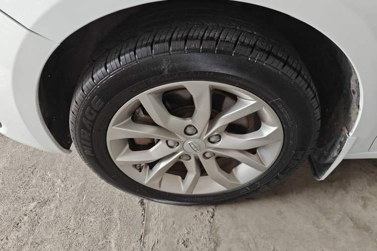 Used Geely Auto Emgrand GL 2017 1.8L DCT Elite Model Left Front Wheel Hub