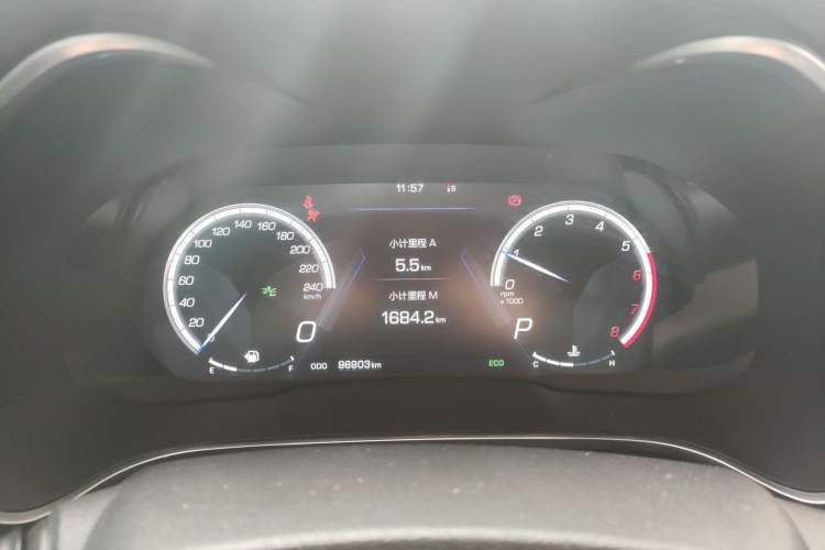 Used Wey VV6 2018 2.0T Two-Wheel-Drive Ultra-Luxury Version China V Standard
