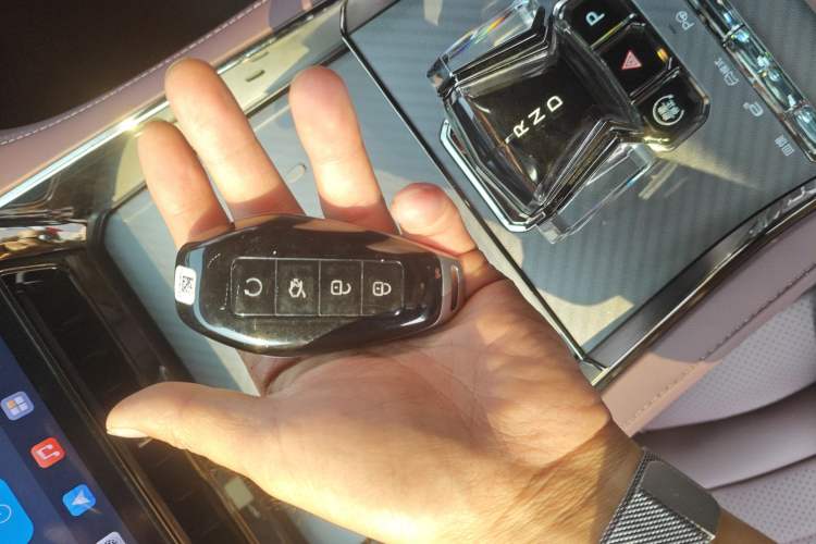 Used Denza Z9GT 2024 630 All-Wheel Drive Pro Version Vehicle Key