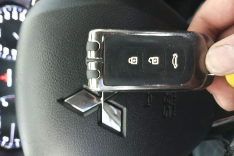 Used Mitsubishi Outlander 2018 2.4L 4x4 Elite Edition 5 Seats