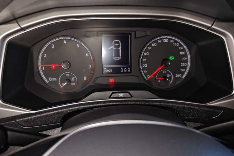 Used Volkswagen T-ROC 2018 230TSI DSG Two-Wheel Drive Advanced Version China V Standard