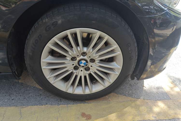 Used BMW 5 Series 2014 525Li Leading Model