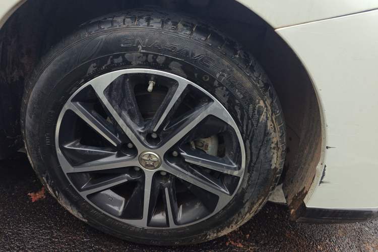 Used Venucia D60 2019 100 000 Honor 1.6L XL CVT Chenku Edition China V Standard Right Front Wheel Hub