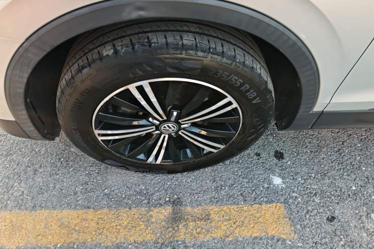 Used Volkswagen Tiguan L 2019 330TSI Automatic Two-Wheel Drive Luxury Edition China VI Standard