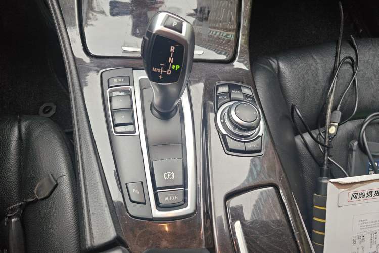 Used BMW 5 Series 2013 525Li Leading Model
