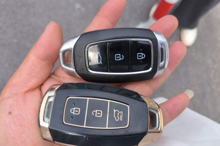 Used Hyundai Elantra 2021 1.5L CVT LUX Prestige Edition Vehicle Key