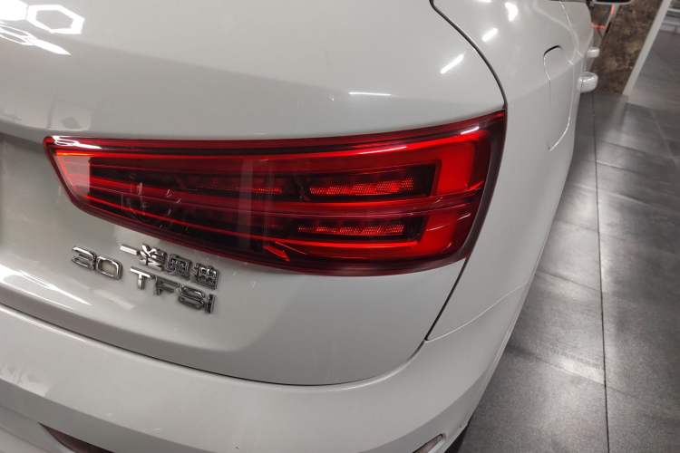 Used Audi Q3 2018 30th Anniversary Edition 30 TFSI Fashion Model
