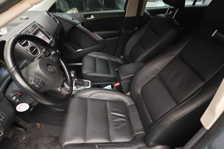 Used Volkswagen Tiguan 2010 1.8 TSI Automatic Two-Wheel Drive Urban Edition Left Front Seat