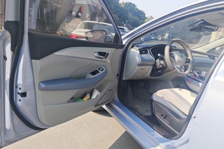 Used Rising ER6 2020 620 km Smart Edition
