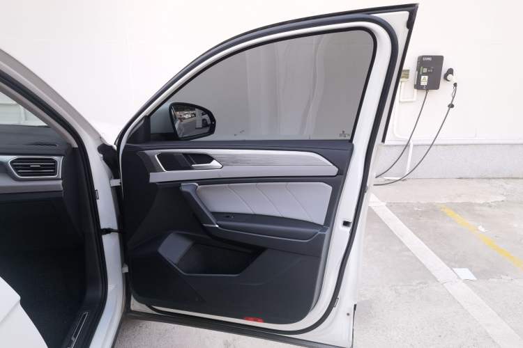 Used Volkswagen Tayron 2023 Revised Version 380TSI All-Wheel Drive R-Line High-Energy Edition
