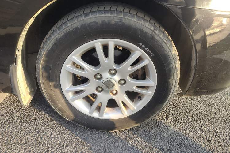 Used Zotye Z300 2012 1.5L Manual Luxury Version Right Front Wheel Hub