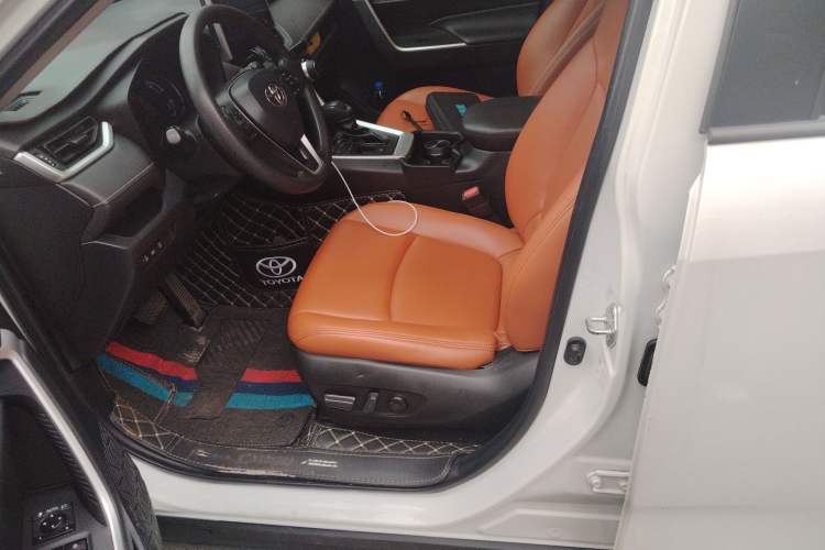 Used Toyota RAV4 2022 Dual-Engine 2.5L E-CVT Two-Wheel Drive Elite Edition