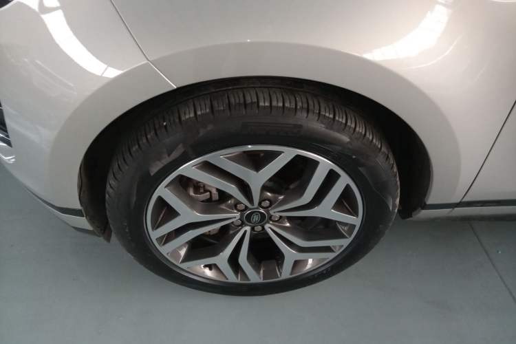 Used Land Rover Range Rover Evoque 2021 Range Rover Velar 249 PS R-Dynamic S Performance Edition