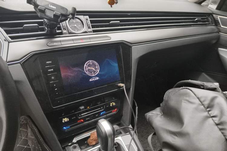 Used Volkswagen Magotan 2020 330TSI DSG Leading Model Audio And AC Panel