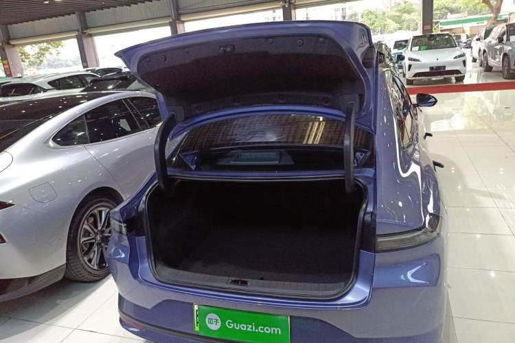 Used Nissan N6 2026 Model 180 Max Trunk