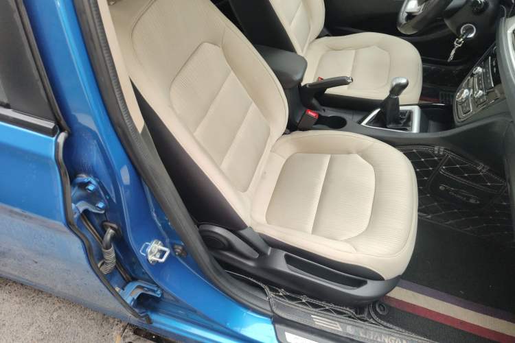 Used Changan Alsvin V7 2016 1.6L Manual Joyride Model China V Standard