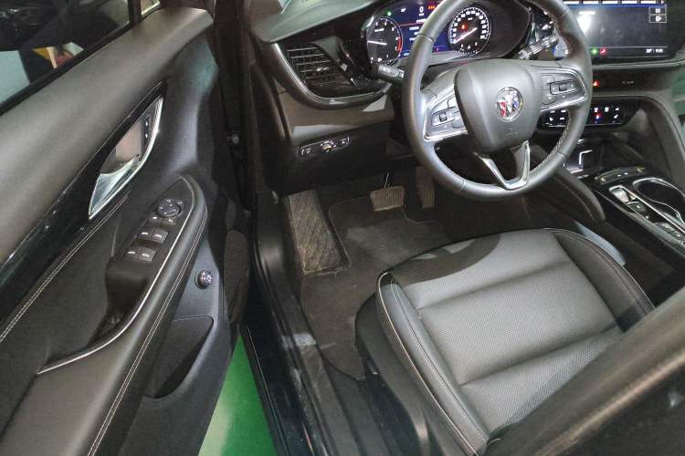 Used Buick Envision 2023 Encore S 552T Two-Wheel Drive Luxury Model
