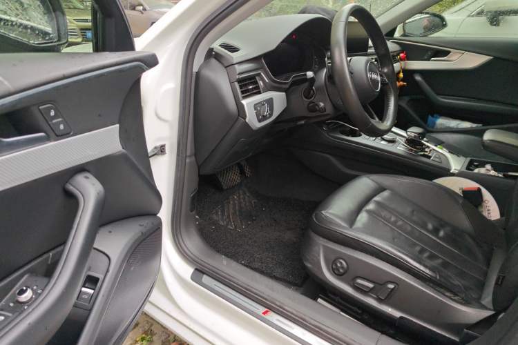 Used Audi A4L 2018 30th Anniversary Edition 40 TFSI Fashion Model Driver Seat