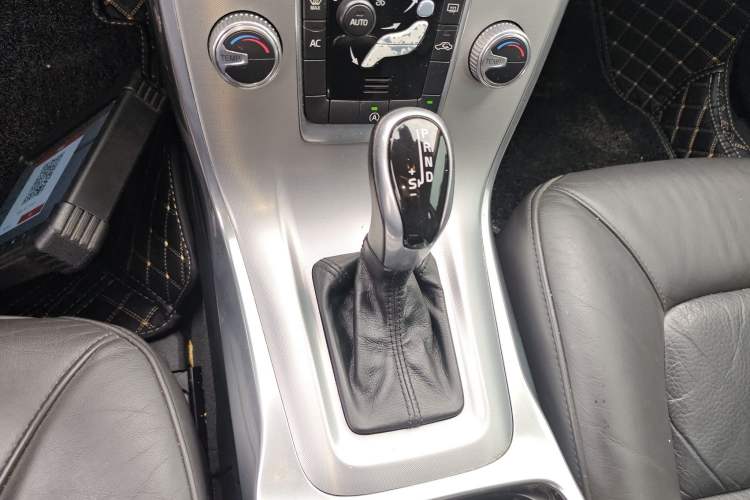 Used Volvo S80L 2015 2.0T T5 Smart Edition