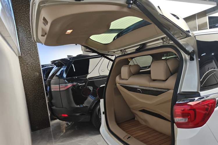 Used Buick GL8 2017 ES 28T Flagship Model China V Standard Trunk